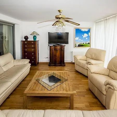 Paris Bella Vista 度假居 *